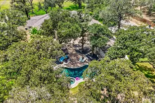 306 Kerry Ln, Floresville, TX 78114 - Photo 35