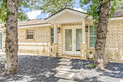 306 Kerry Lane, Floresville, TX 78114 - Photo 25