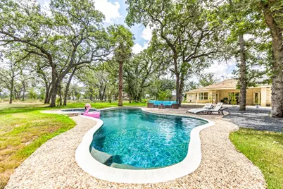 306 Kerry Lane, Floresville, TX 78114 - Photo 33