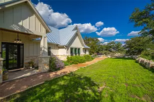 2840 N Grape Creek Rd, Fredericksburg, TX 78624 - Photo 5