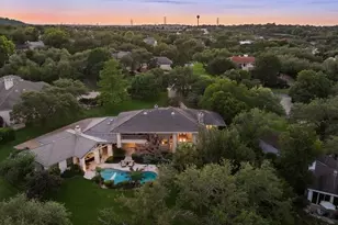 5 Championship Dr, The Hills, TX 78738 - Photo 3