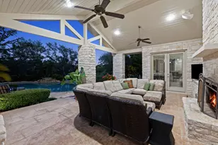 5 Championship Dr, The Hills, TX 78738 - Photo 25
