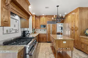 5 Championship Dr, The Hills, TX 78738 - Photo 15