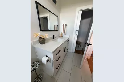 2108 Rosewood Avenue #B, Austin, TX 78702 - Photo 15