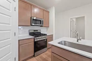 110 Mandeville Dr, Hutto, TX 78634 - Photo 11