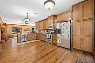 4909 Lookout Ridge Dr, Marble Falls, TX 78654 - Photo 5