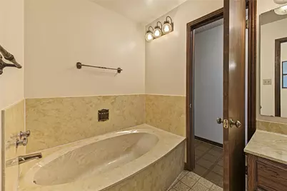 9223 Warriors Creek Drive, San Antonio, TX 78230 - Photo 17