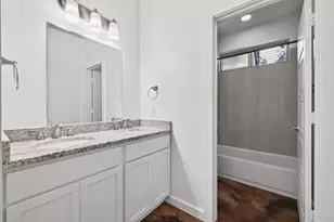 2204 E 13th St, Austin, TX 78702 - Photo 27