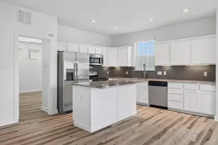 2204 E 13th St, Austin, TX 78702 - Photo 11