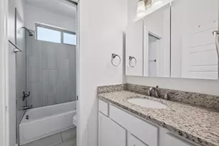 2204 E 13th St, Austin, TX 78702 - Photo 21