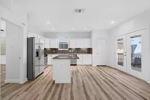 2204 E 13th St, Austin, TX 78702 - Photo 11
