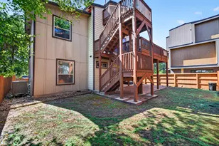 2204 E 13th St, Austin, TX 78702 - Photo 35