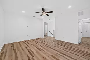 2204 E 13th St, Austin, TX 78702 - Photo 19