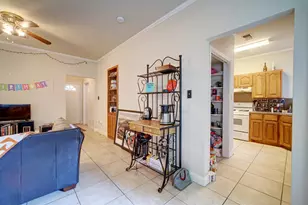 505 E 38th St, Austin, TX 78705 - Photo 23