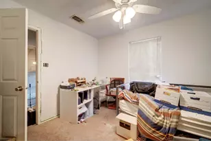 505 E 38th St, Austin, TX 78705 - Photo 17