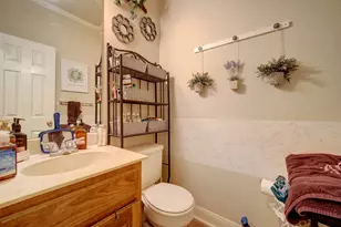 505 E 38th St, Austin, TX 78705 - Photo 13