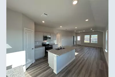 310 Randall Place, Rockdale, TX 76567 - Photo 3