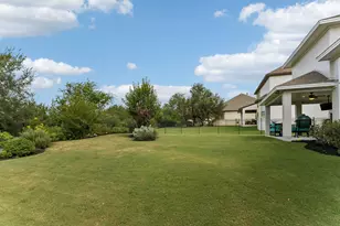 642 Jacksdaw Dr, Austin, TX 78737 - Photo 29