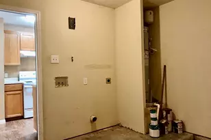 8605 Talyne Chaise Cir, Austin, TX 78729 - Photo 17