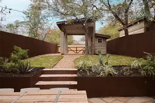 2002 E 13th St, Austin, TX 78702 - Photo 5