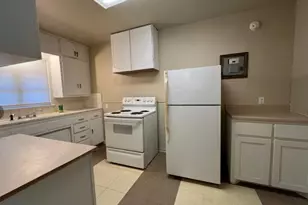 509 Bowser St, Rockdale, TX 76567 - Photo 3