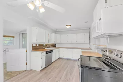 20235 Engelmann Lane, Manor, TX 78653 - Photo 9