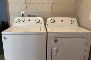 113 Valley Ln, Smithville, TX 78957 - Photo 17