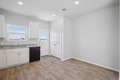 134 Summer Drive, Elgin, TX 78621 - Photo 7