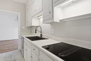 1626 Palma Plaza, Austin, TX 78703 - Photo 15