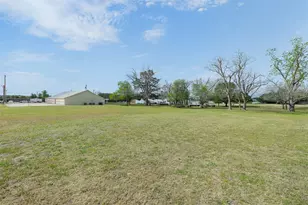 1306 W Cameron Ave, Rockdale, TX 76567 - Photo 23