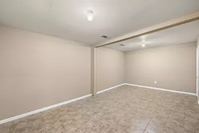 1306 W Cameron Avenue, Rockdale, TX 76567 - Photo 15