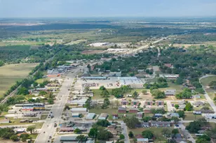 1306 W Cameron Ave, Rockdale, TX 76567 - Photo 33