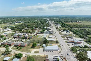 1306 W Cameron Ave, Rockdale, TX 76567 - Photo 29