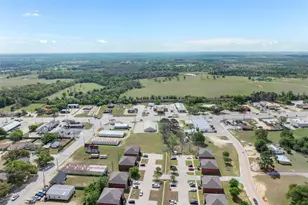 1306 W Cameron Ave, Rockdale, TX 76567 - Photo 27