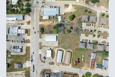 1306 W Cameron Avenue, Rockdale, TX 76567 - Photo 31