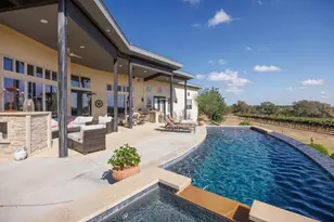 1758 Lincoln Smith Rd, Round Mountain, TX 78663 - Photo 31