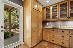8505 Greenflint Ln, Austin, TX 78759 - Photo 11