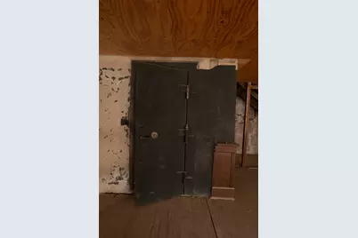 200 N Main Street, Taylor, TX 76574 - Photo 5