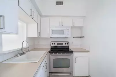 2605 Enfield Road #110, Austin, TX 78703 - Photo 9