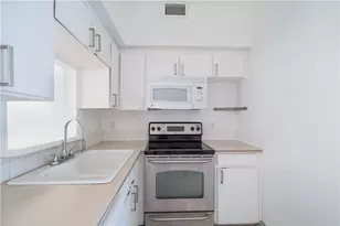 2605 Enfield Rd, Austin, TX 78703 - Photo 9