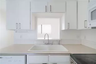 2605 Enfield Rd, Austin, TX 78703 - Photo 21