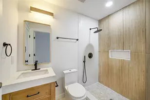 2404 Santa Rita St, Austin, TX 78702 - Photo 13