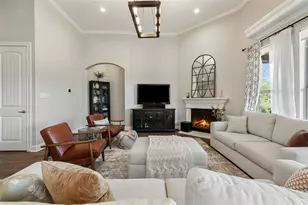 5421 Coral Bean Cove, Spicewood, TX 78669 - Photo 9