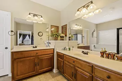 1610 Hidden  Springs Path, Round Rock, TX 78665 - Photo 9