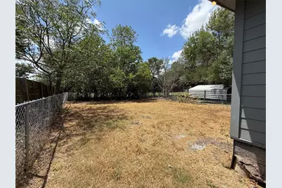 1009 Alex Street #B, Lockhart, TX 78644 - Photo 9