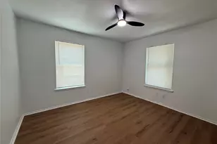 1009 Alex St, Lockhart, TX 78644 - Photo 9