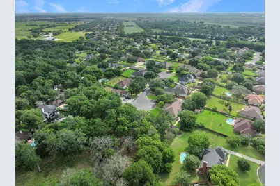 130 Milagros, Seguin, TX 78155 - Photo 3