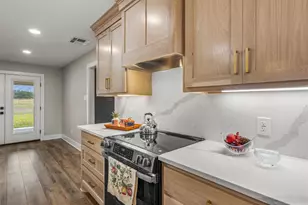 1037 Western Hills Rd, Rockdale, TX 76567 - Photo 17