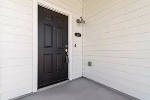 220 Fabion St, Kyle, TX 78640 - Photo 5