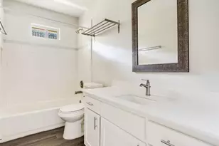 6113 Manor Rd, Austin, TX 78723 - Photo 9